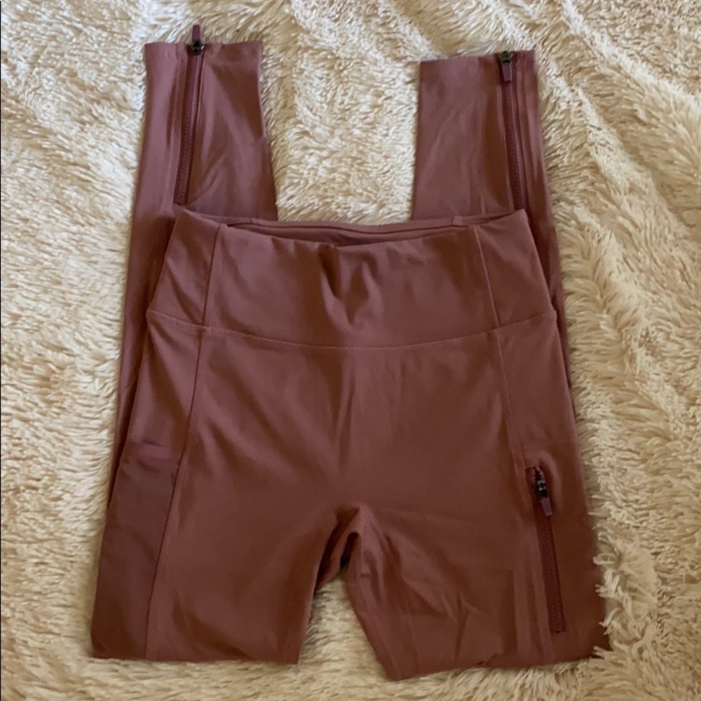 Fabletics Motion365 Blush Leggings